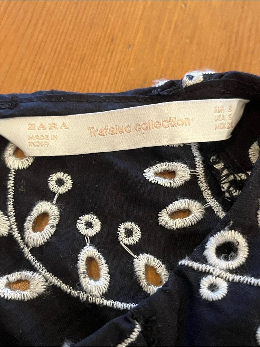 Zara Trafaluc eyelet Black and white Blouse